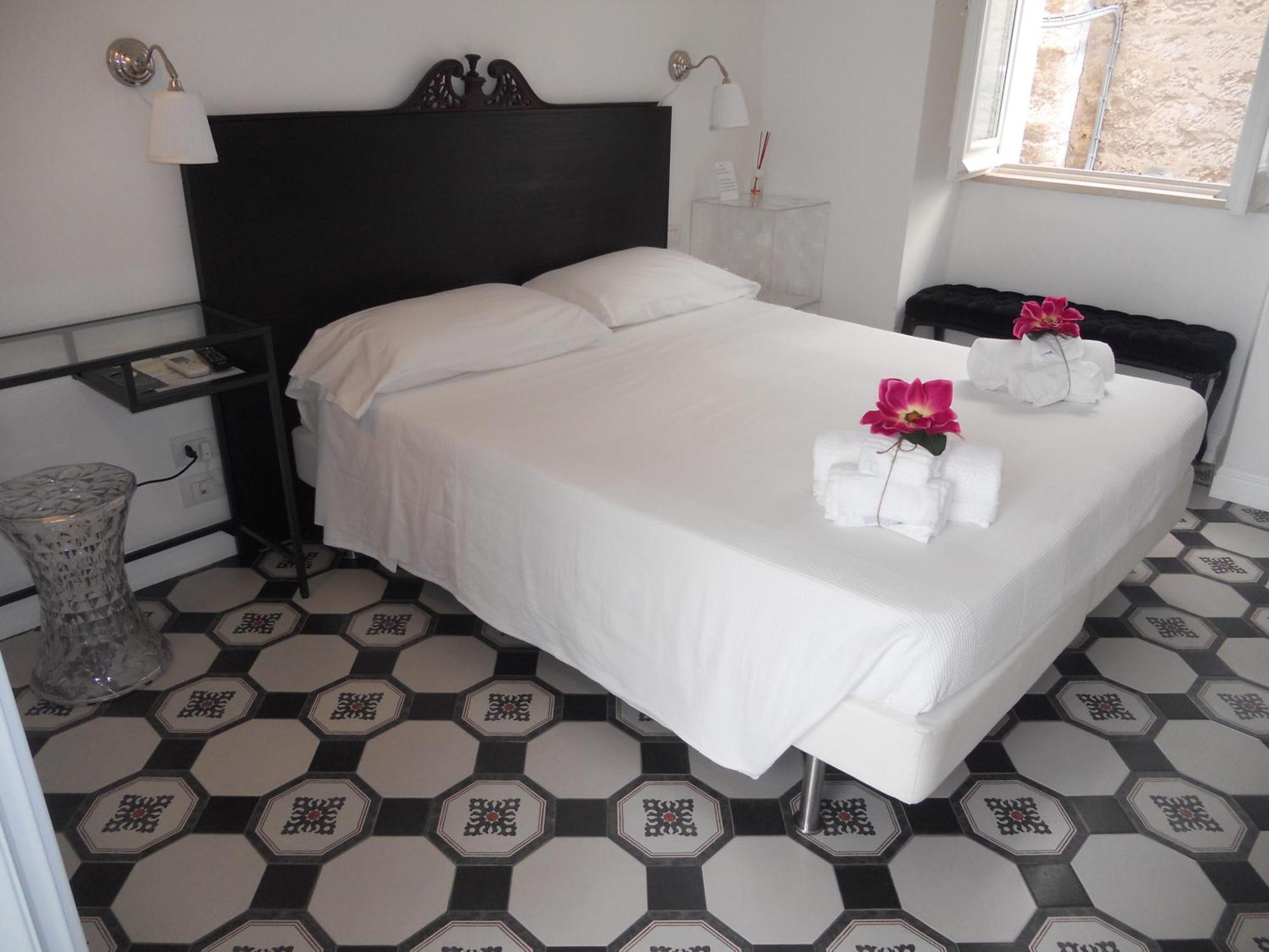Arco' B&B Trani Cattedrale Стая снимка