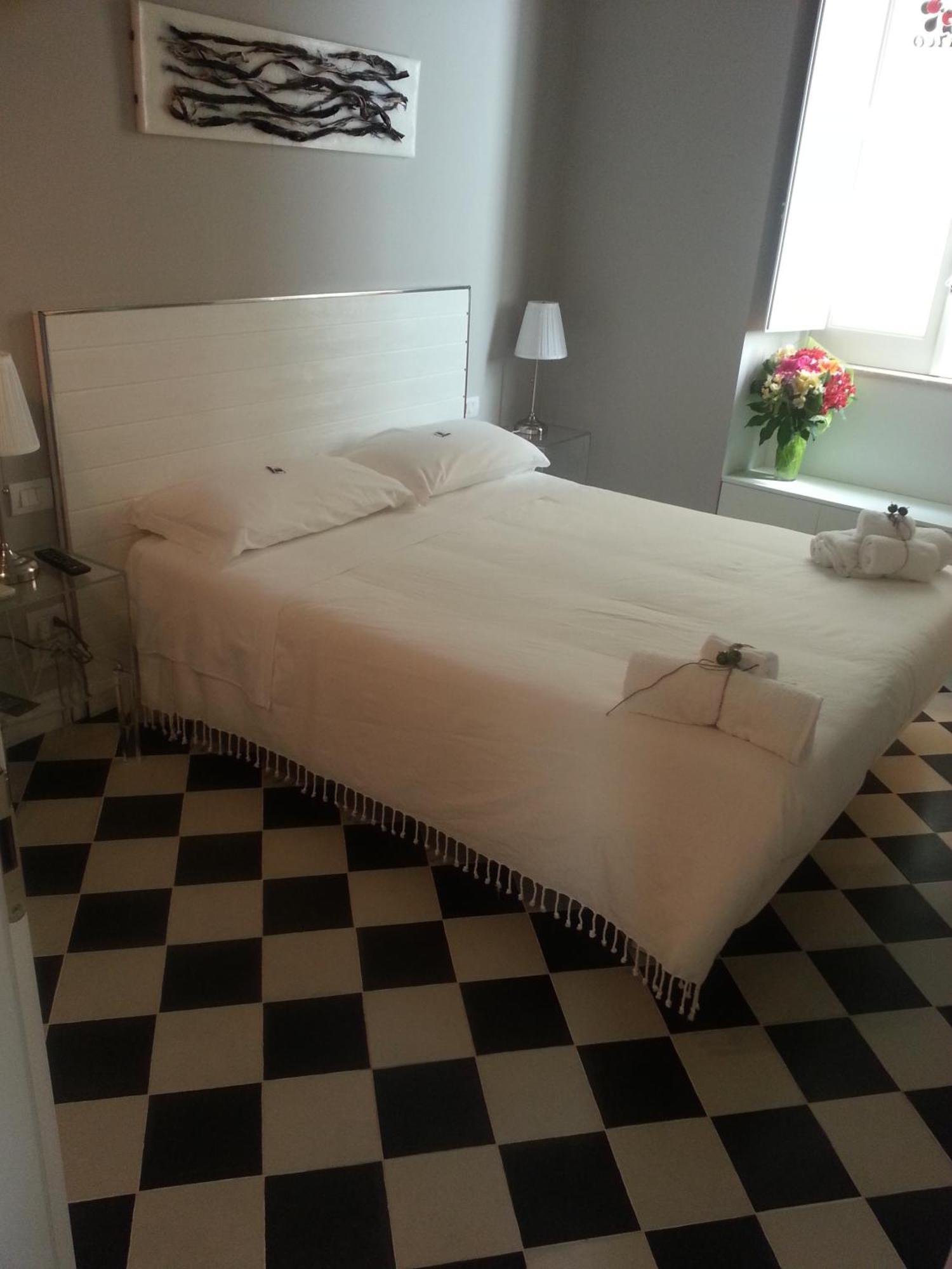 Arco' B&B Trani Cattedrale Екстериор снимка