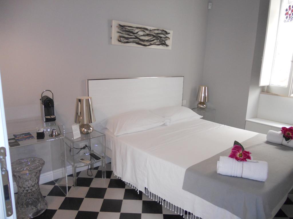 Arco' B&B Trani Cattedrale Стая снимка