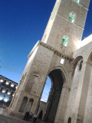 Arco' B&B Trani Cattedrale Екстериор снимка
